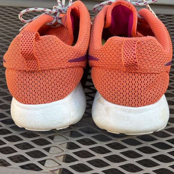 Nike athletic shoes running or other sports size 8 - Picture 5 of 9